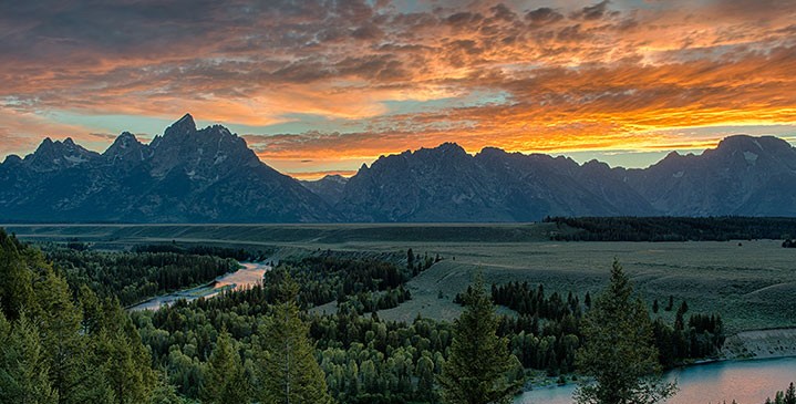 National Parks & Lodges of the Old West | July 18 - 26, 2025 National Parks & Lodges of the Old West | July 18 - 26, 2025
