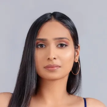 Headshot of Campbell winner Laila Gad