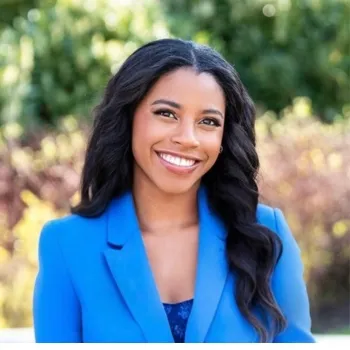 Headshot of Campbell winner Victoria Newsome